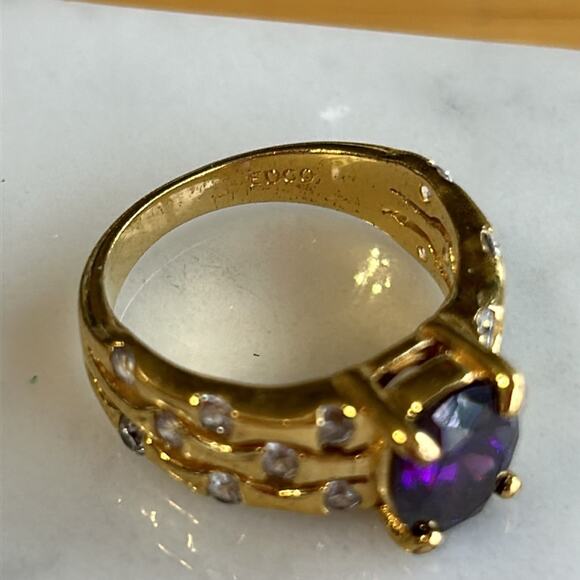 Edco Fashion Ring Gold tone Purple stone faux diamonds rhinestones #189 size 6 - Picture 6 of 7